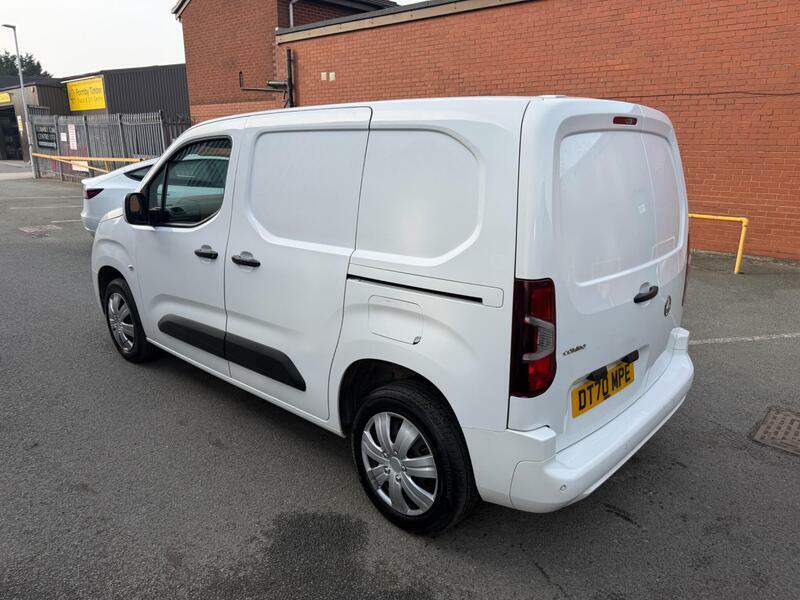 Vauxhall Combo 1.5-Turbo-d-2300-sportive-l1-h1-euro-6-4dr DT70MPE  #5