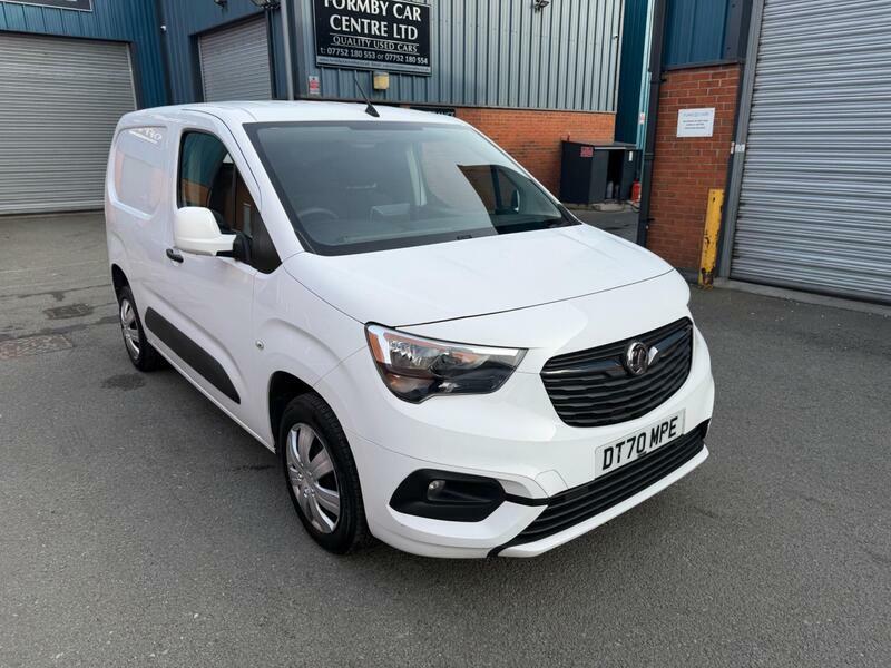 Vauxhall Combo 1.5-Turbo-d-2300-sportive-l1-h1-euro-6-4dr 