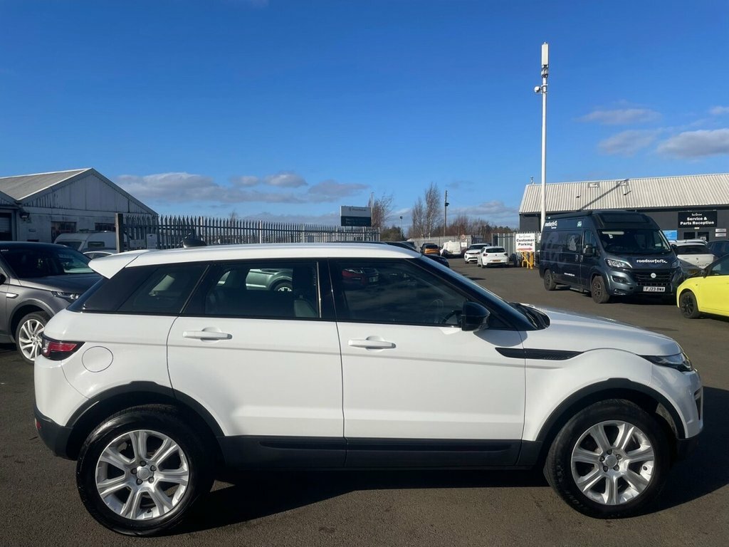 Land Rover Range Rover Evoque 2L Se Tech YY68EZE White #3