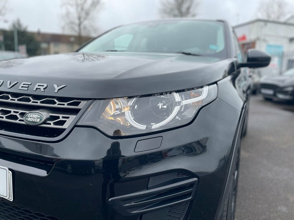 Land Rover Discovery Sport 2L Se MA18LUY Black #4