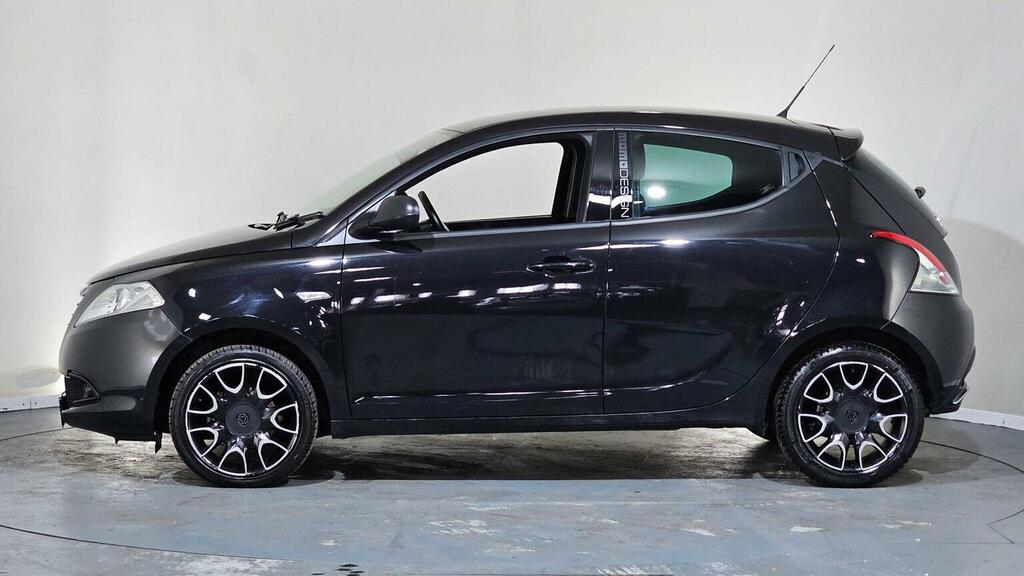 Chrysler Ypsilon Hatchback 1.2 S-series Euro 5 Ss 201414 N18MLF Black #5