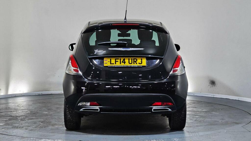 Chrysler Ypsilon Hatchback 1.2 S-series Euro 5 Ss 201414 N18MLF Black #6
