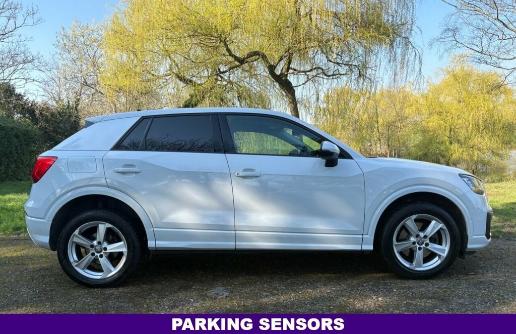 Audi Q2 Suv LM68VLC White #3