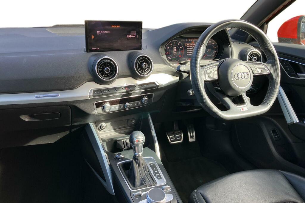 Audi Q2 35 Tfsi S Line S Tronic VN19PUK Orange #4