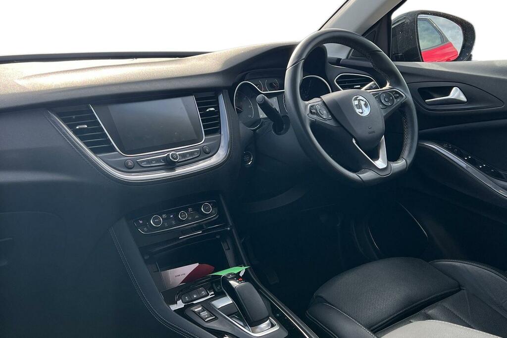 Vauxhall Grandland X 1.6 Hybrid4 300 Ultimate Nav Red #4