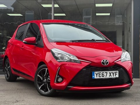 Toyota Yaris Vvt-i Design YE67XYF Red #4
