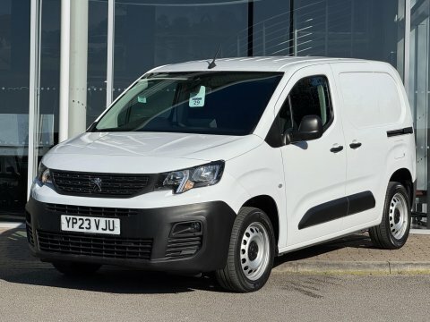Peugeot Partner Bluehdi Professional Premium YP23VJU White #3