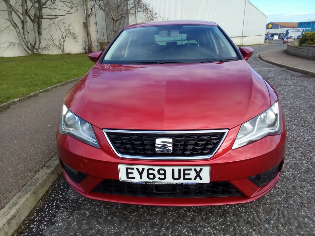 Seat Leon Hatchback 1.5 Tsi Evo Se Dynamic 201969 EY69UEX Red #2