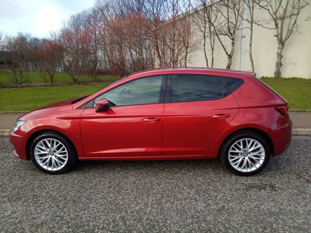 Seat Leon Hatchback 1.5 Tsi Evo Se Dynamic 201969 EY69UEX Red #5