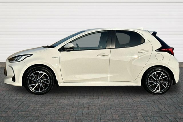 Toyota Yaris Vvt-h Design Hatchback YY21NXB White #6