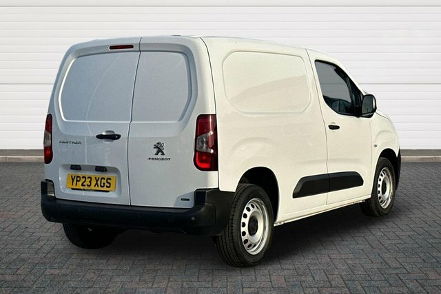 Peugeot Partner Bluehdi 1000 Professional Premium YP23XGS White #3