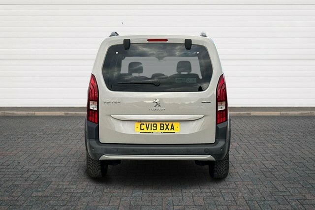 Peugeot Rifter Bluehdi Gt Line Standard CV19BXA Beige #4