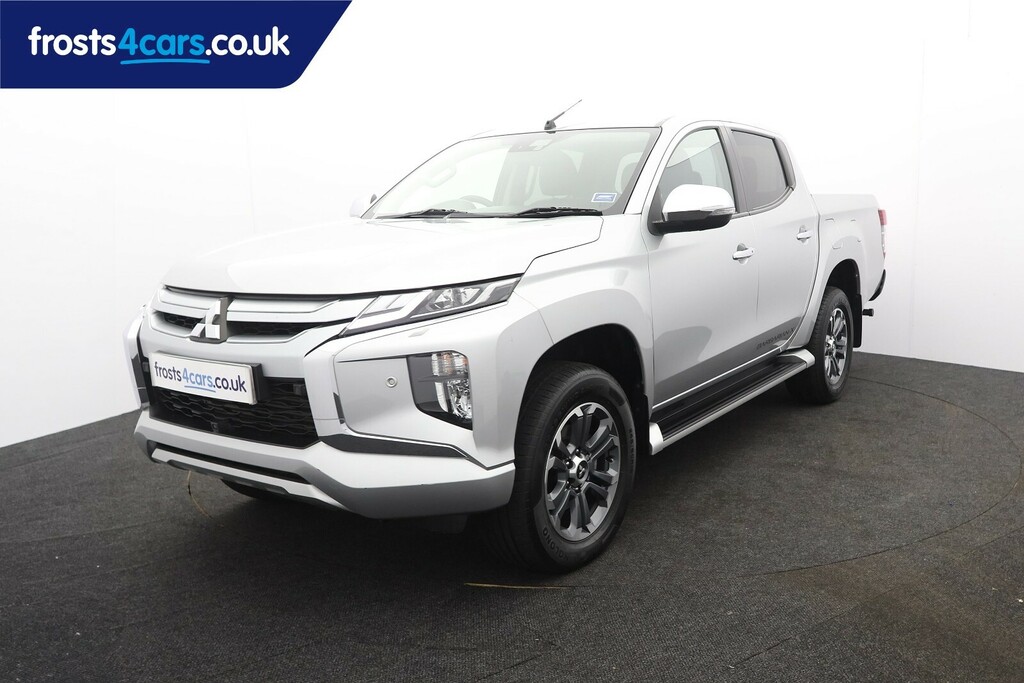 Mitsubishi L200 Doublecab 2.2 Di-d Barbarian X 4Wd Silver