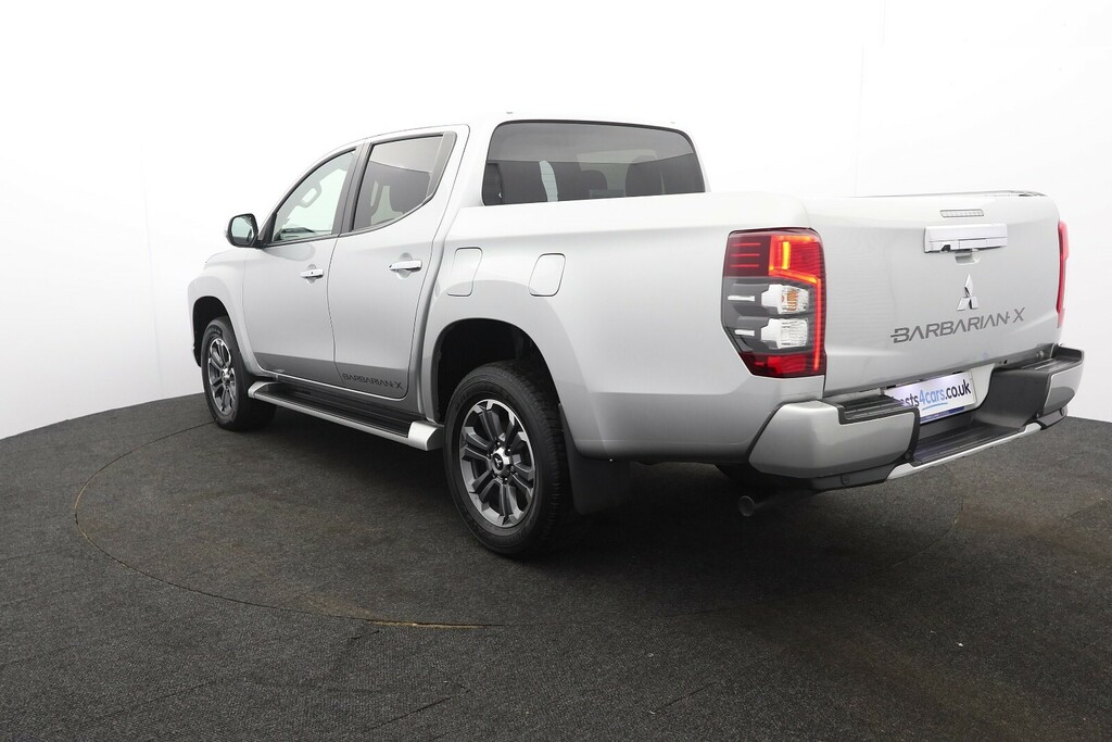 Mitsubishi L200 Doublecab 2.2 Di-d Barbarian X 4Wd Silver #3