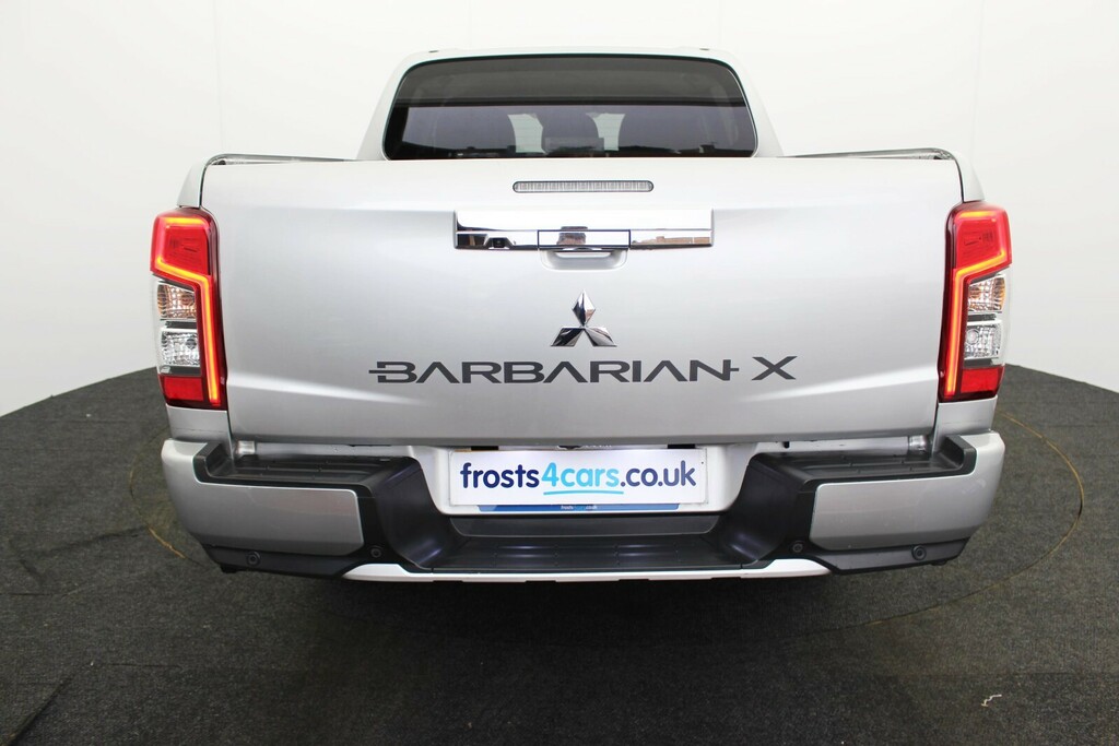 Mitsubishi L200 Doublecab 2.2 Di-d Barbarian X 4Wd Silver #6