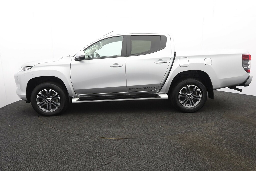 Mitsubishi L200 Doublecab 2.2 Di-d Barbarian X 4Wd Silver #2