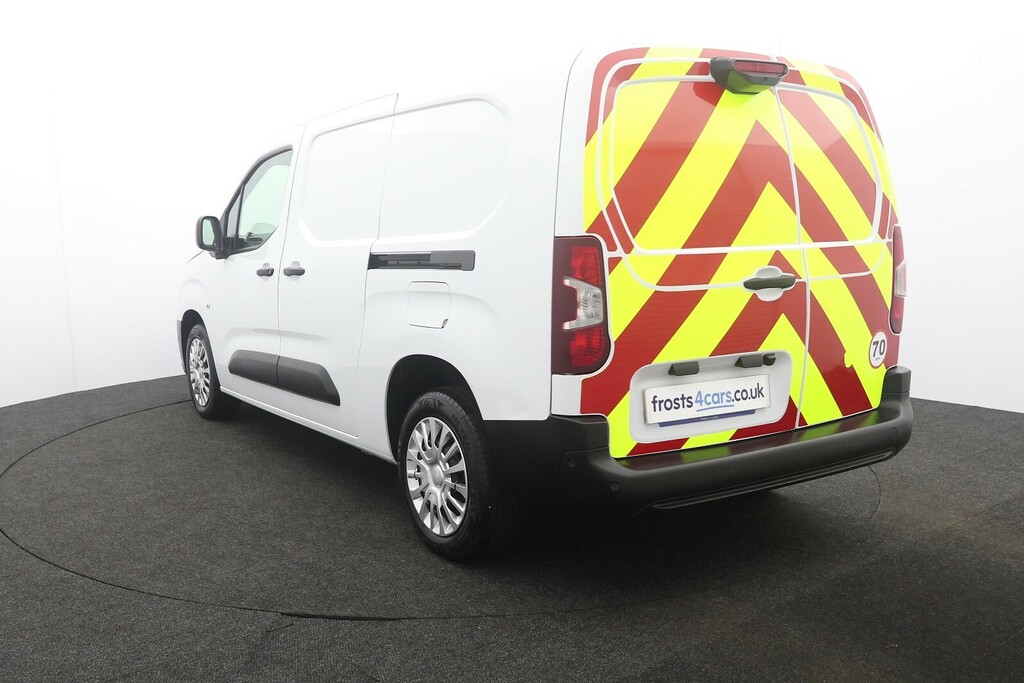 Toyota Proace City 1.5 Bluehdi Icon Lwb BK25YJZ White #3
