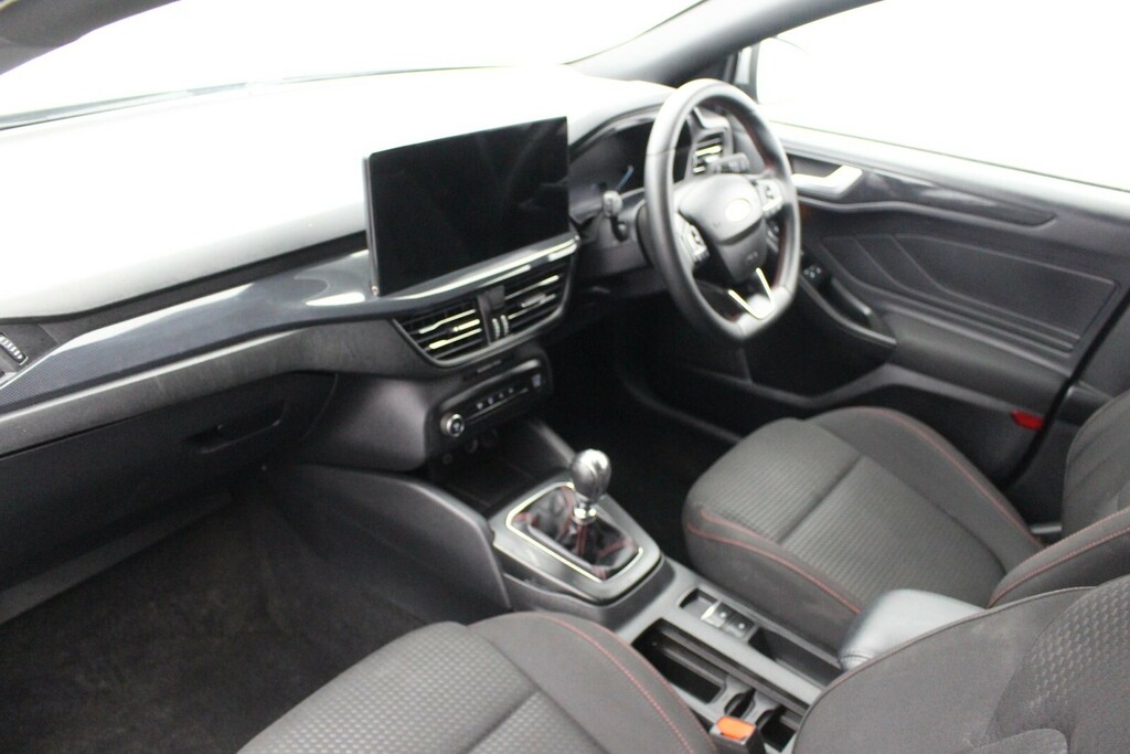 Ford Focus 1.0T Ecoboost Hybrid St-line Estate HW73LKZ Silver #6