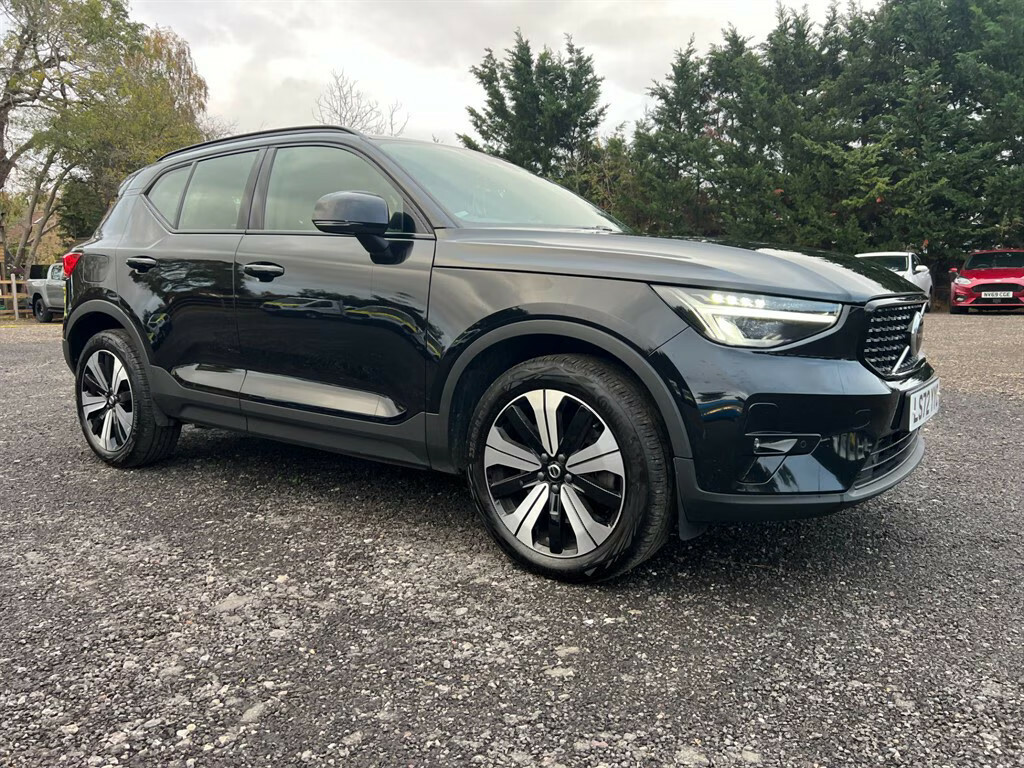 Volvo XC40 Recharge T4 Plus Estate Ele Black