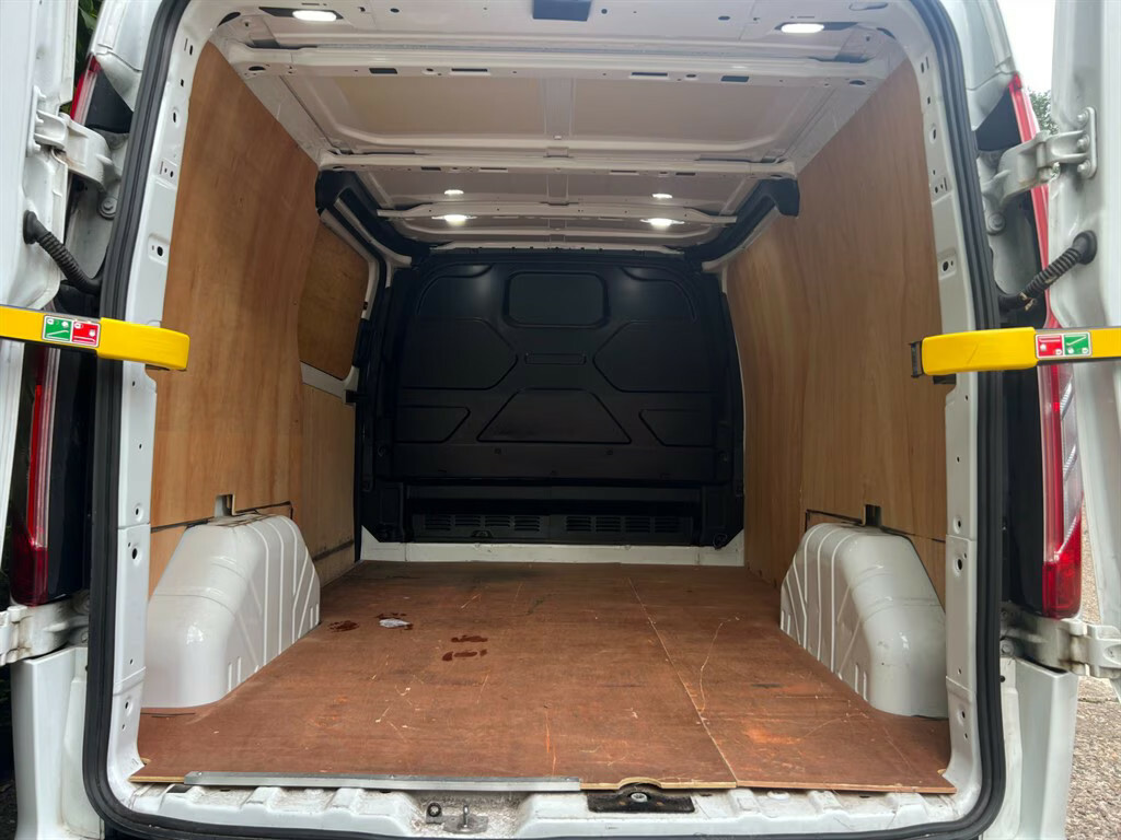 Ford Transit Custom 300 Limited P V Ecoblue Panel Van WR21YCV White #6