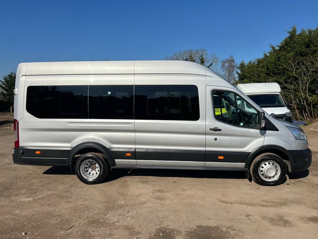 Ford Transit Custom 460 Trend Ecoblue 17Str Bus Minibus YR69FXL Silver