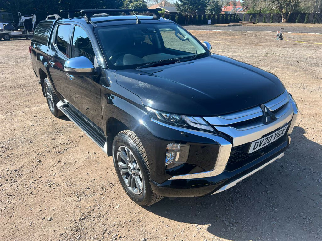 Mitsubishi L200 Di-d Barbarian X Dcb Pick Up DV20VGX Black #3