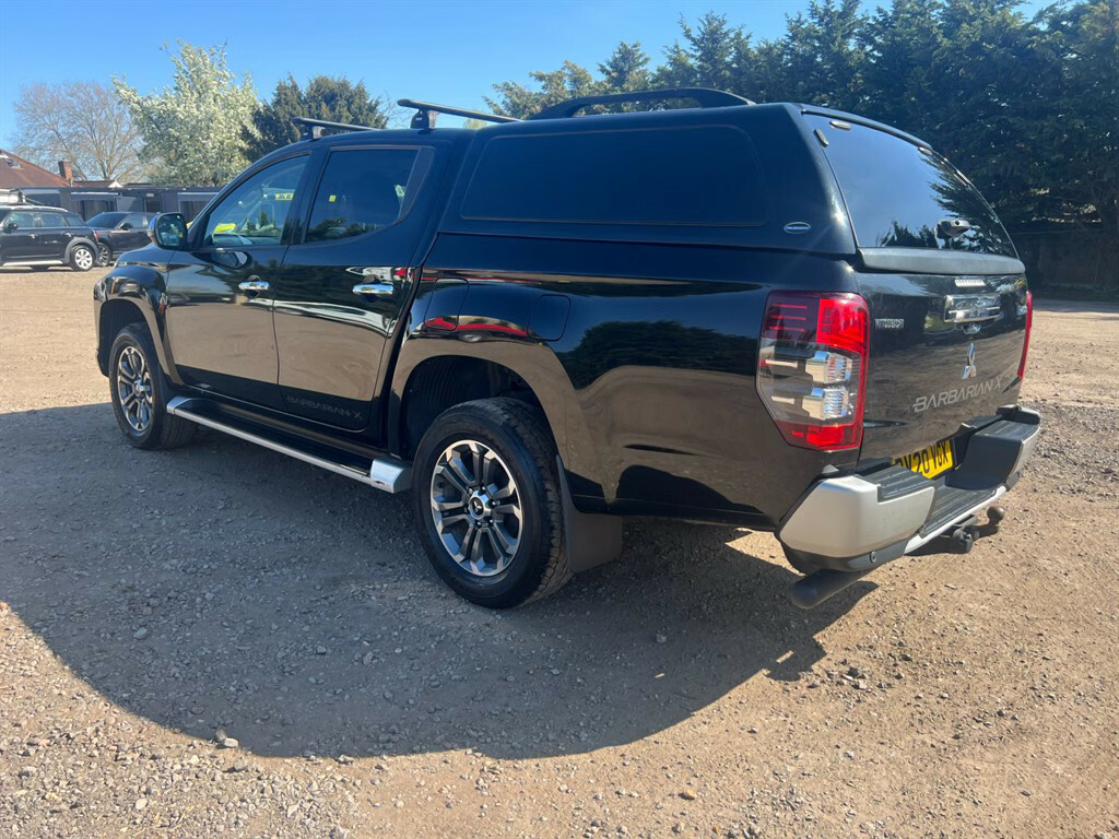 Mitsubishi L200 Di-d Barbarian X Dcb Pick Up DV20VGX Black #4