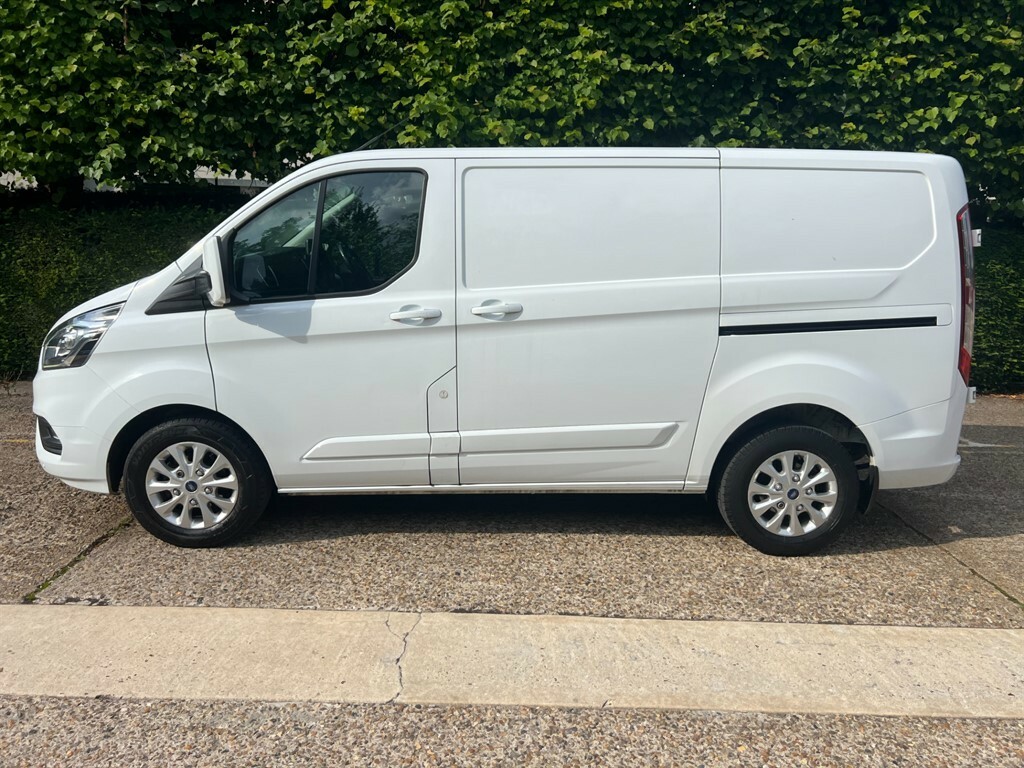 Ford Transit Custom 300 Limited P V Ecoblue Panel Van WR21YFC White