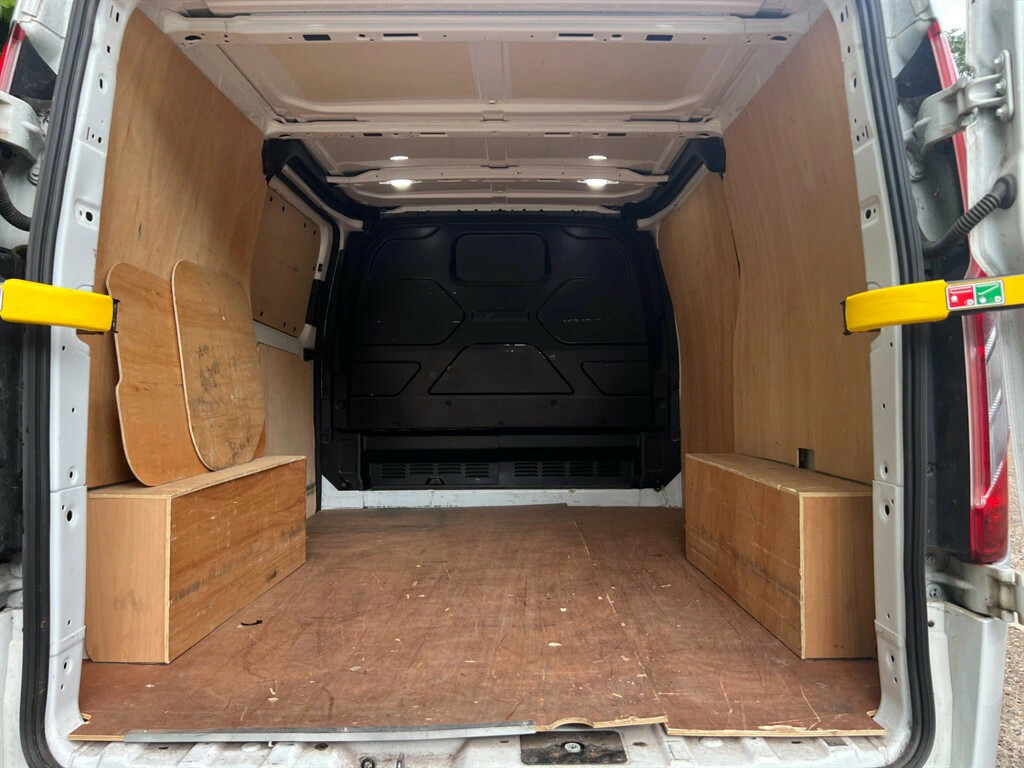 Ford Transit Custom 300 Limited P V Ecoblue Panel Van WR21YFC White #3