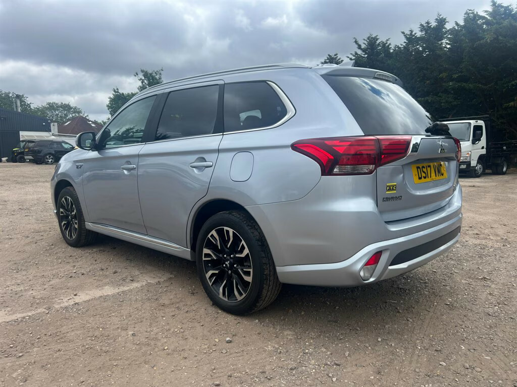Mitsubishi Outlander Phev Juro Suv Ele DS17VMC Silver #4
