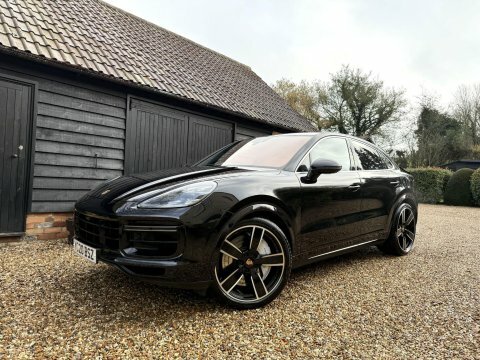 Porsche Cayenne 4.0T V8 Turbo Black