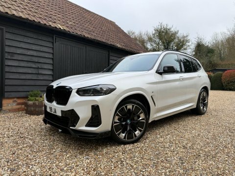 BMW iX3 80Kwh M Sport YJ73JPE White #3