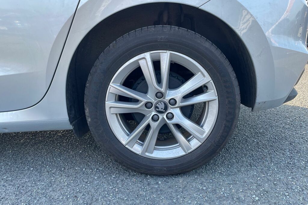 Skoda Fabia 1.0 Tsi 116 Se L Edition Dsg DX75XVL Silver #5