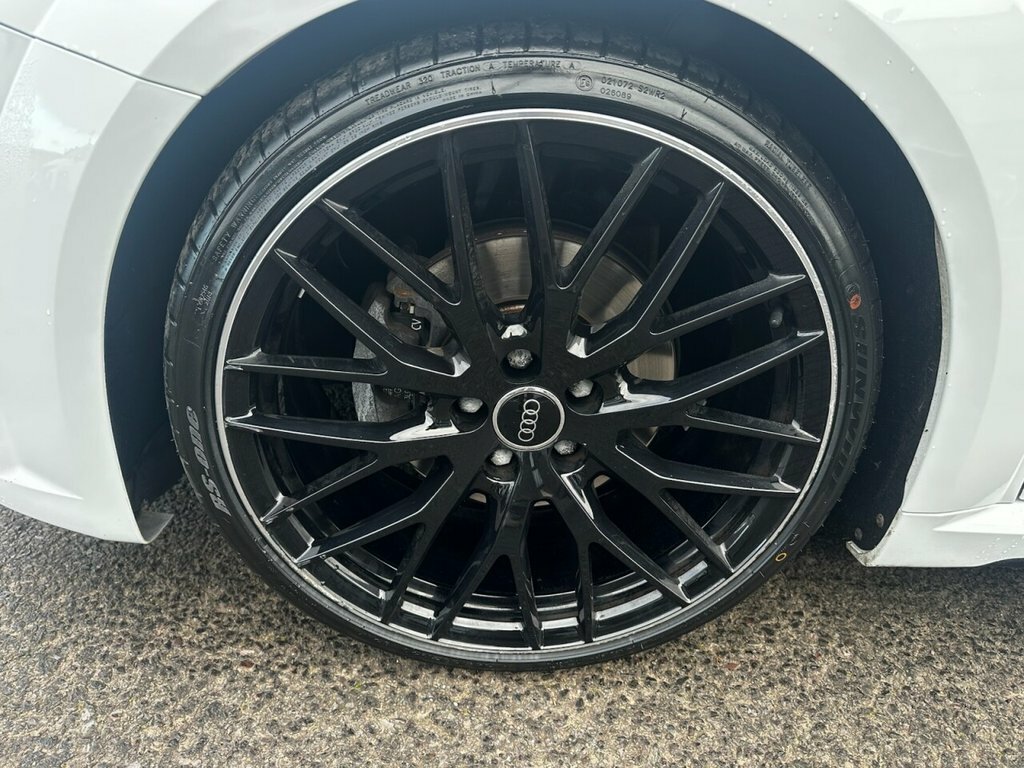 Audi TT 2L Black Edition XGZ8147 White #5