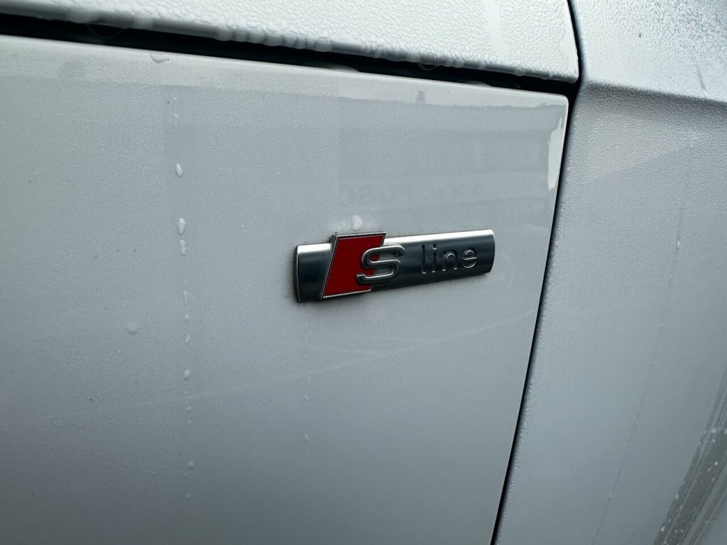 Audi TT 2L Black Edition XGZ8147 White #4
