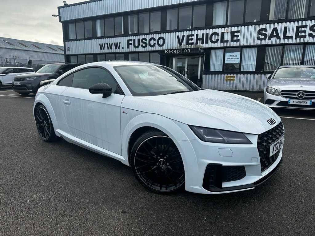 Audi TT 2L Black Edition XGZ8147 White