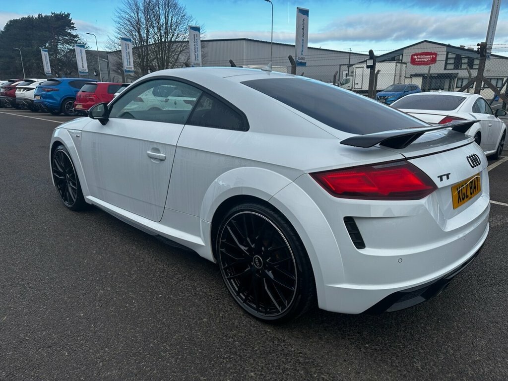 Audi TT 2L Black Edition XGZ8147 White #6