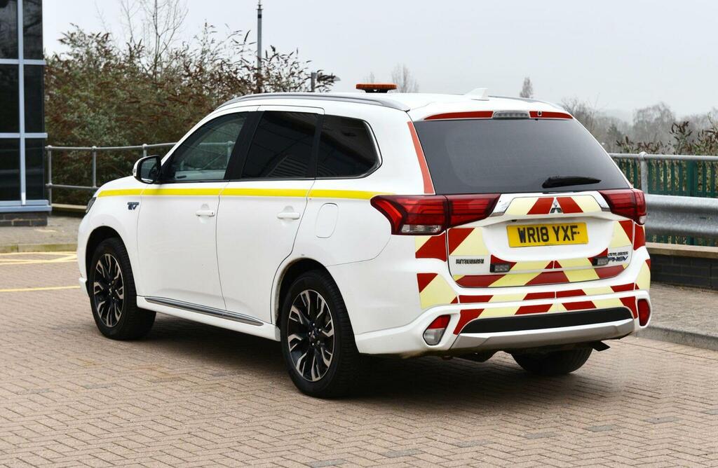 Mitsubishi Outlander 2.0 12Kwh 3H Cvt 4Wd Euro 6 Ss WR18YXF White #4