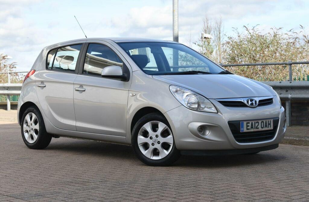 Hyundai I20 1.4 Comfort Euro 5 Silver