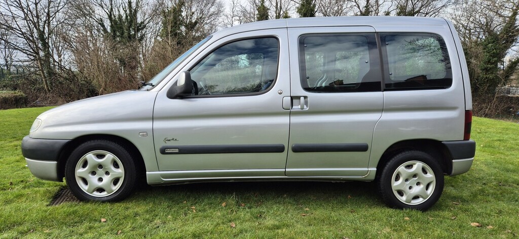 Citroen Berlingo Mpv 1.4 Forte Multispace 2000 Silver #2
