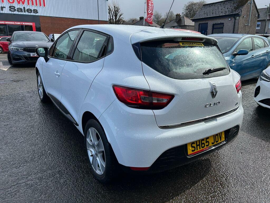 Renault Clio Hatchback 1.5 Dci Dynamique Nav Euro 6 Ss SH65JOV White #5