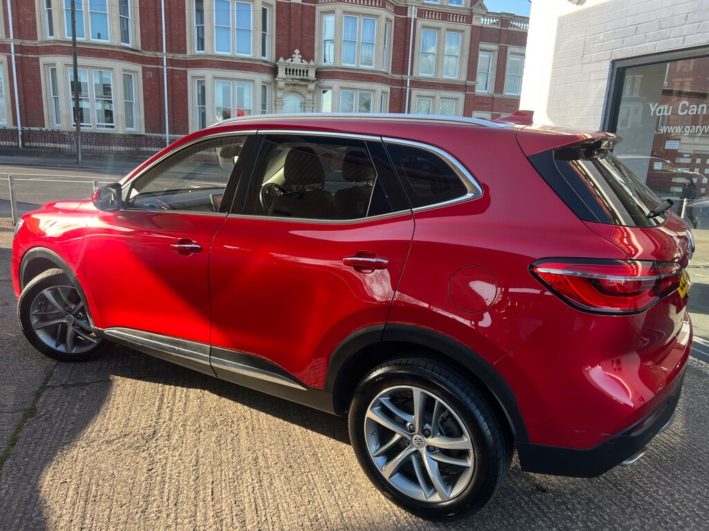 MG HS Excite Red #2