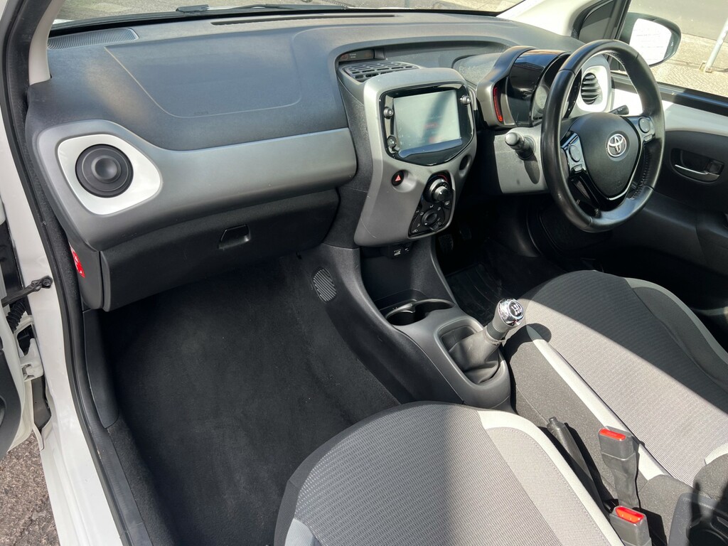 Toyota Aygo Vvt-i X-play Tss CF21RGV #4