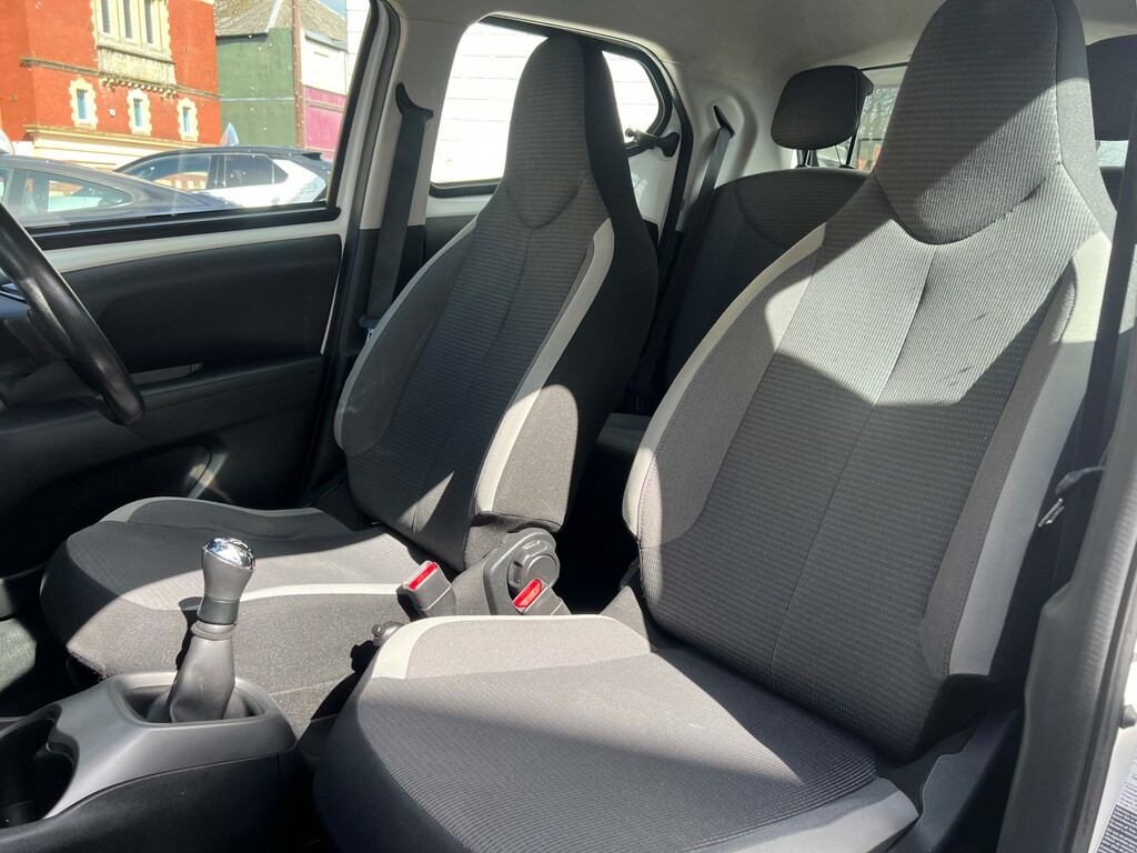 Toyota Aygo Vvt-i X-play Tss CF21RGV #5