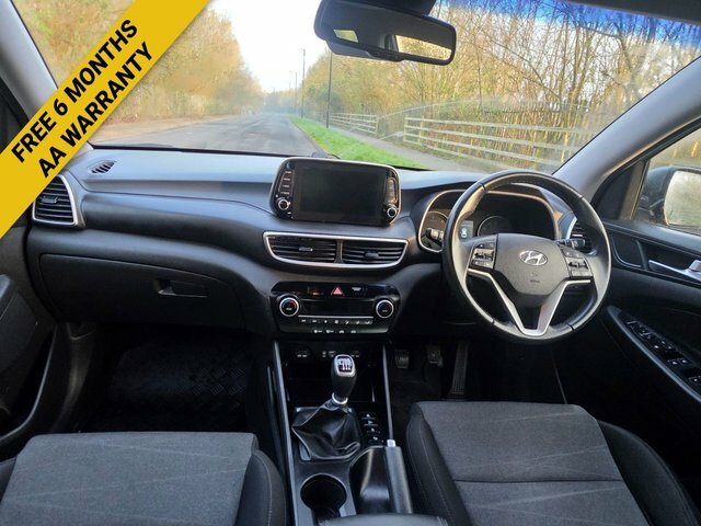 Hyundai Tucson Crdi Se Nav Suv YP68ZHH Grey #2
