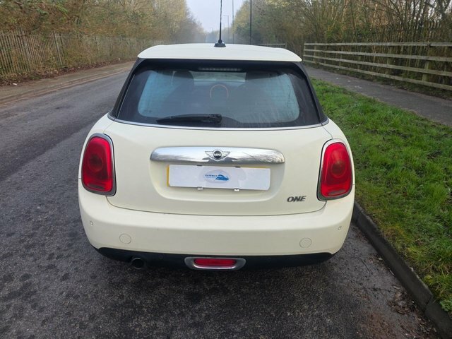 Mini Hatch One Hatchback White #5