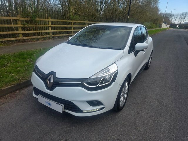Renault Clio 16V Dynamique Nav Hatchback HT66LZH White #4