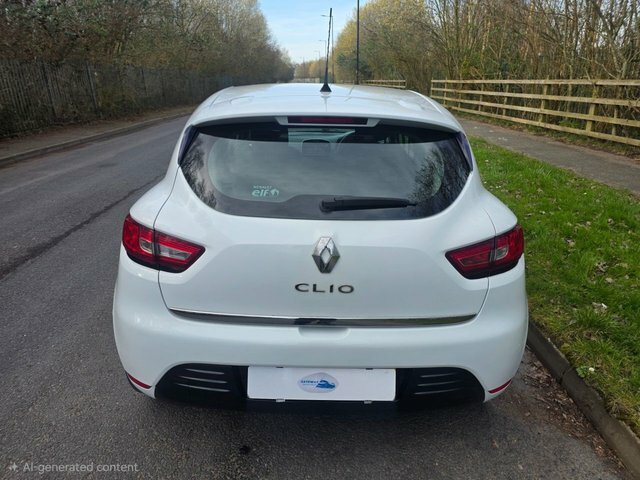 Renault Clio 16V Dynamique Nav Hatchback HT66LZH White #6
