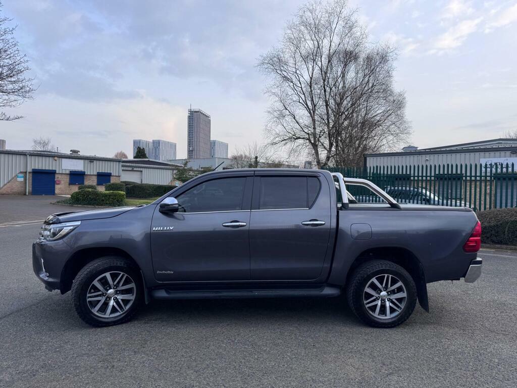 Toyota HILUX 2.4 D-4d Invincible 4Wd Euro 6 S S Grey #4
