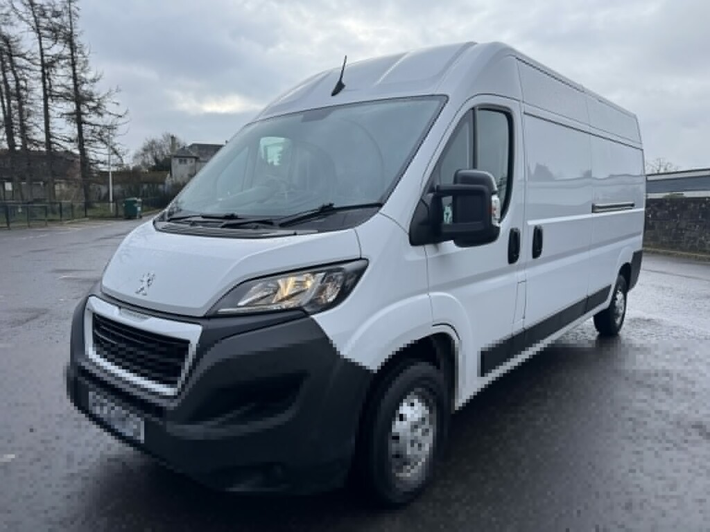Peugeot Boxer Panel Van 2.2 Bluehdi 335 Professional Premium PY23HTU White #3